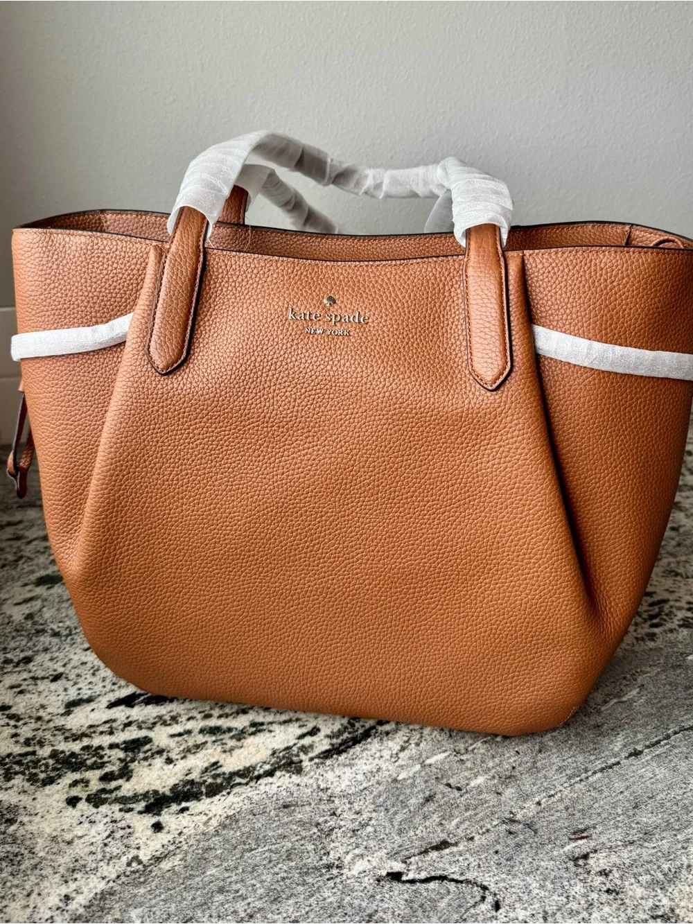 Kate Spade Dumpling Large Tote in Warm Gingerbread. NWT.